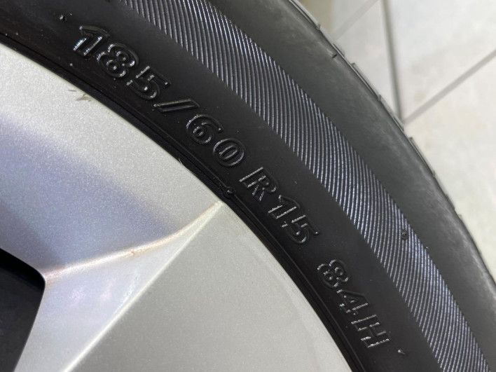 2016 Toyota Sienta DBA-NSP170G (UW-69f80de146cd9)[5]