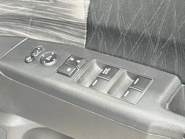 2014 Honda Odyssey DBA-RC1 (UW-69f80de606c71)[21]