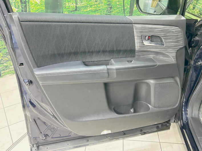 2014 Honda Odyssey DBA-RC1 (UW-69f80de606c71)[17]
