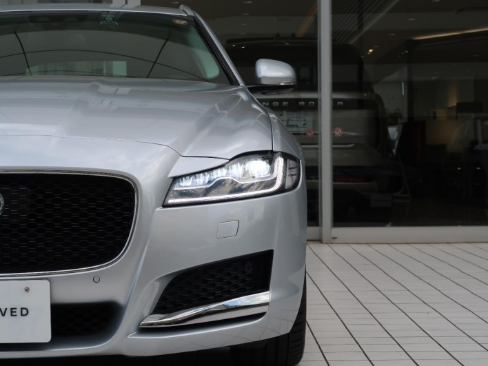 2018 Jaguar XF Sports Brake DBA-JBS2XC (UW-69f80df2a5aa3)[10]