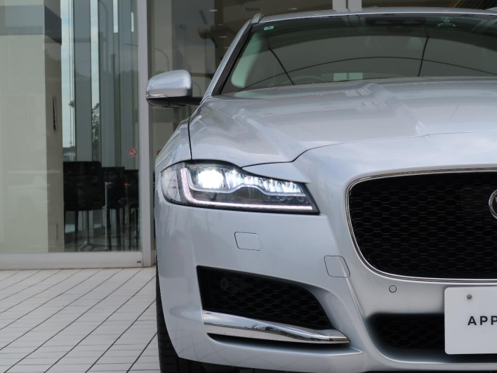2018 Jaguar XF Sports Brake DBA-JBS2XC (UW-69f80df2a5aa3)[9]