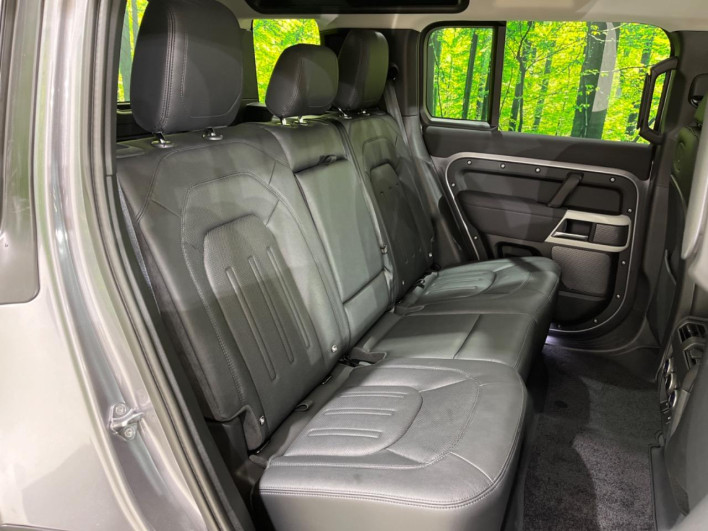 2021 Land Rover Defender 3CA-LE72WAB (UW-69f80df349059)[17]