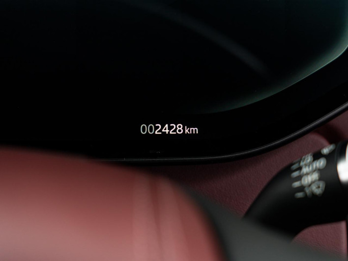 2025 Land Rover Range Rover 3CA-LK93WA (UW-69f80df44757b)[2]