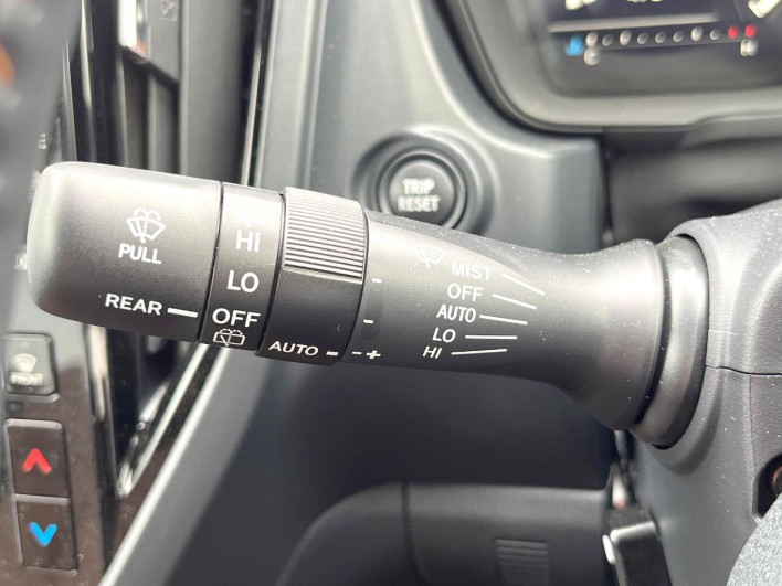 2025 Subaru Forester 5AA-SLG (UW-69f80df74f427)[8]