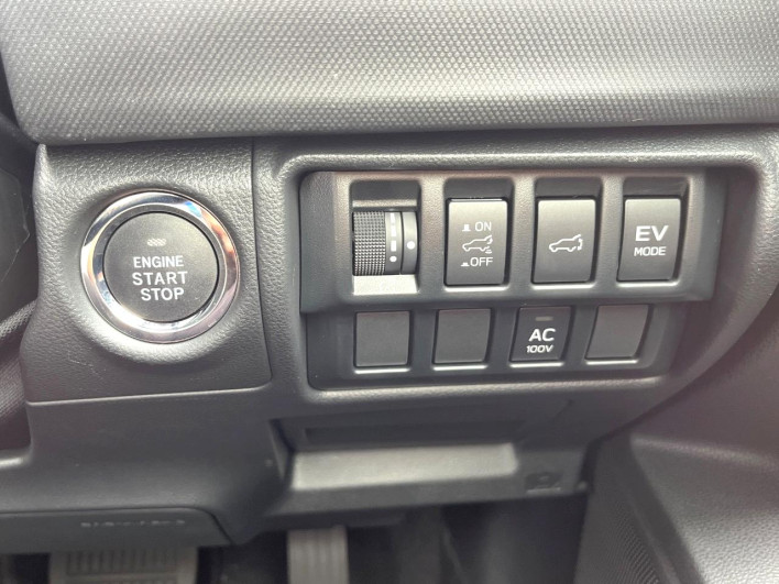2025 Subaru Forester 5AA-SLG (UW-69f80df74f427)[14]
