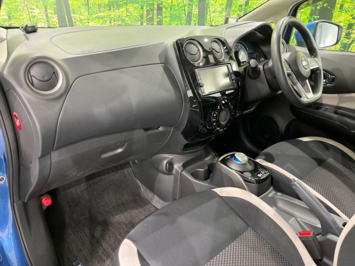 2020 Nissan Note DAA-SNE12 (UW-69f80df76146e)[20]