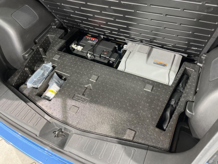 2020 Nissan Note DAA-SNE12 (UW-69f80df76146e)[12]