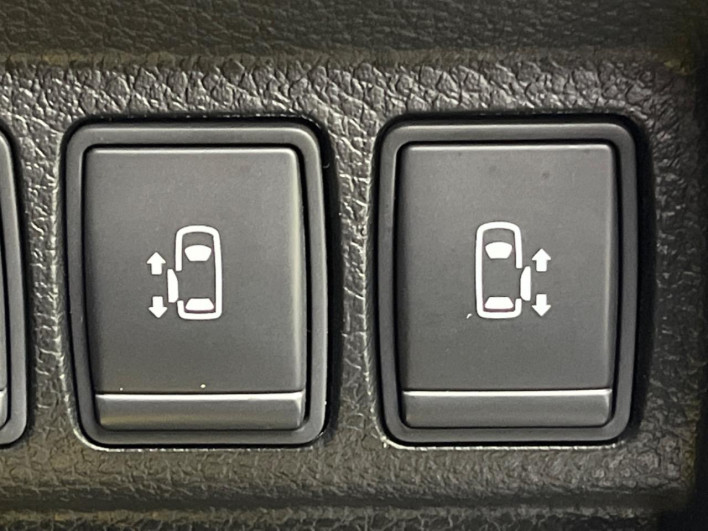 2012 Nissan Elgrand DBA-TE52 (UW-69f80dfc3cb68)[15]