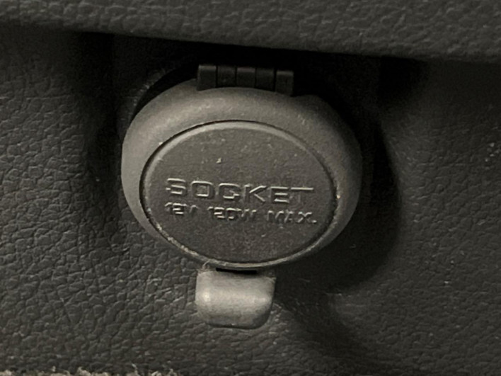 2012 Nissan Elgrand DBA-TE52 (UW-69f80dfc3cb68)[25]