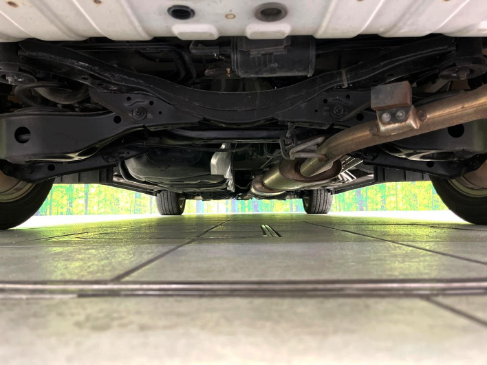 2015 Nissan Elgrand DBA-TE52 (UW-69f80dfd7c09a)[25]