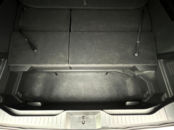 2015 Nissan Elgrand DBA-TE52 (UW-69f80dfd7c09a)[27]