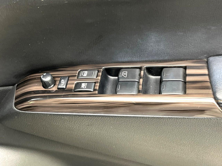 2015 Nissan Elgrand DBA-TE52 (UW-69f80dfd7c09a)[7]