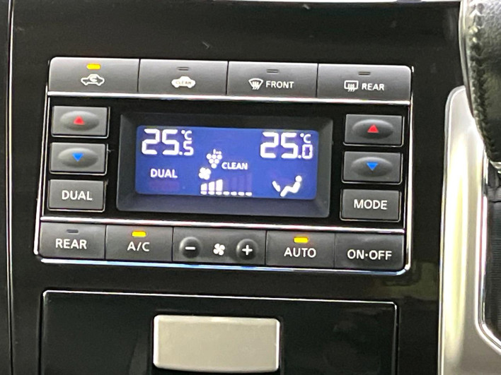 2015 Nissan Elgrand DBA-TE52 (UW-69f80dfd7c09a)[11]