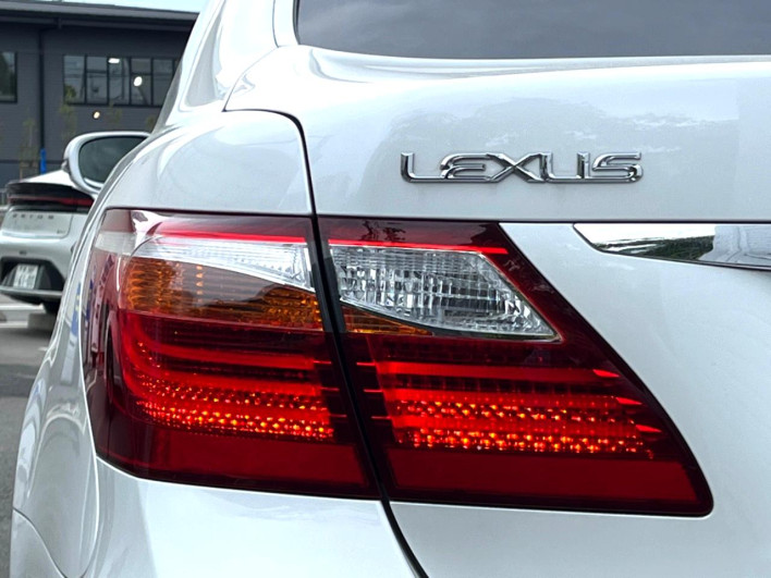 2009 Lexus LS DBA-USF40 (UW-69f80e03efe92)[18]