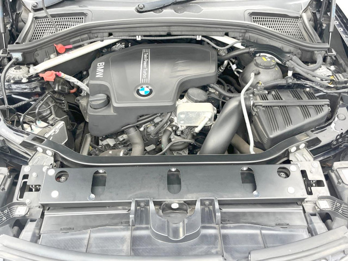 2018 BMW X4 DBA-XW20 (UW-69f80e0d9fd8e)[23]