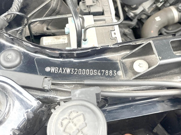 2018 BMW X4 DBA-XW20 (UW-69f80e0d9fd8e)[1]