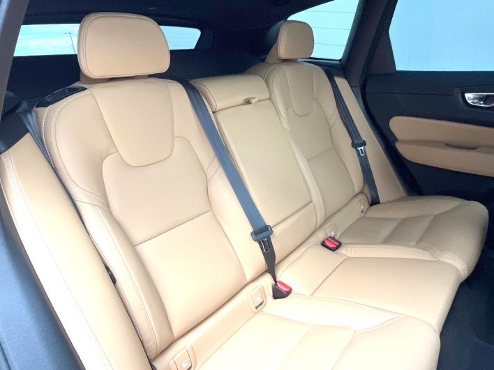 2022 Volvo XC60 5AA-UB420TXCM (UW-69f80e124faa7)[26]
