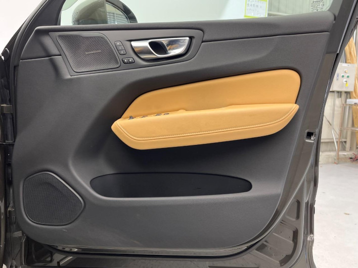 2022 Volvo XC60 5AA-UB420TXCM (UW-69f80e12acc5a)[25]