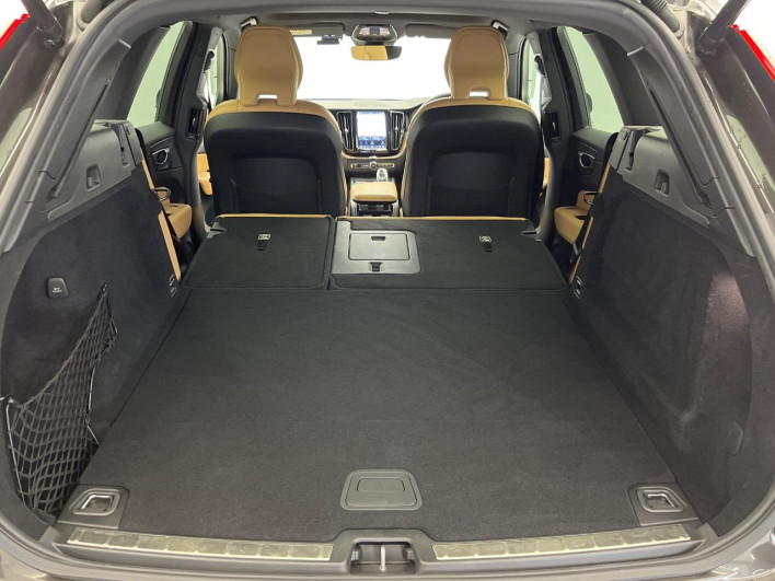 2022 Volvo XC60 5AA-UB420TXCM (UW-69f80e12acc5a)[12]