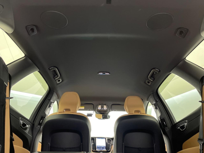 2022 Volvo XC60 5AA-UB420TXCM (UW-69f80e12acc5a)[11]