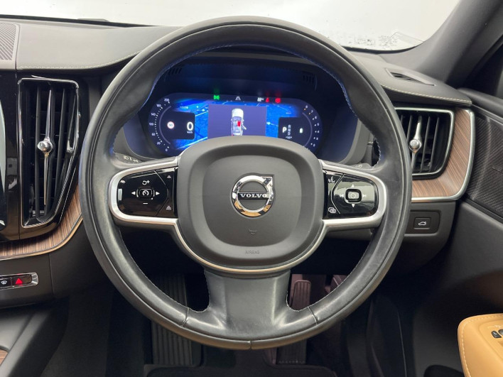 2022 Volvo XC60 5AA-UB420TXCM (UW-69f80e12acc5a)[24]
