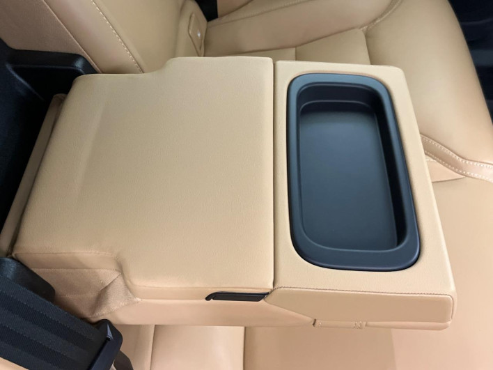 2022 Volvo XC60 5AA-UB420TXCM (UW-69f80e12acc5a)[21]