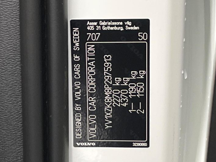 2022 Volvo XC40 5AA-XB420TXCM (UW-69f80e12cb91c)[1]