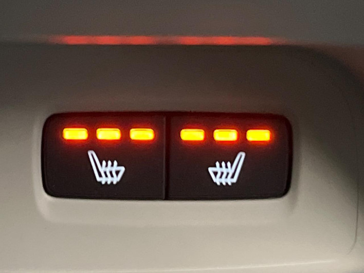 2022 Volvo XC40 5AA-XB420TXCM (UW-69f80e12cb91c)[23]