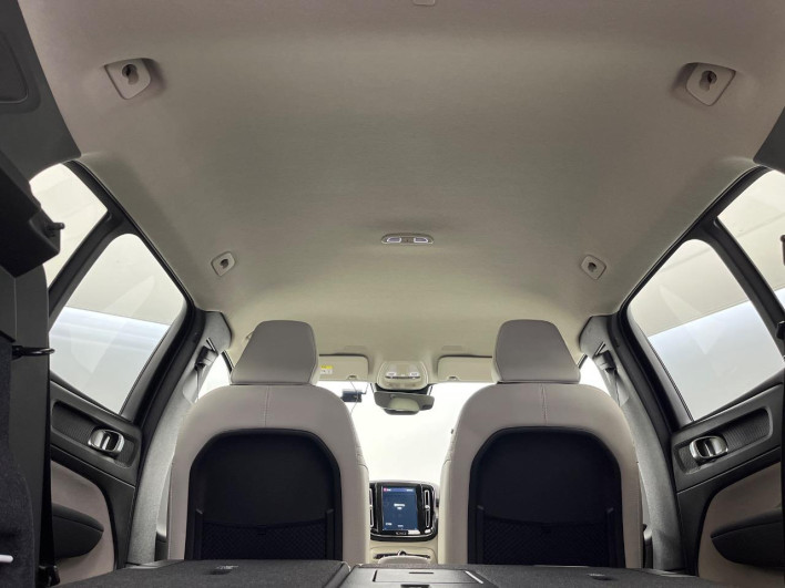 2022 Volvo XC40 5AA-XB420TXCM (UW-69f80e12cb91c)[11]