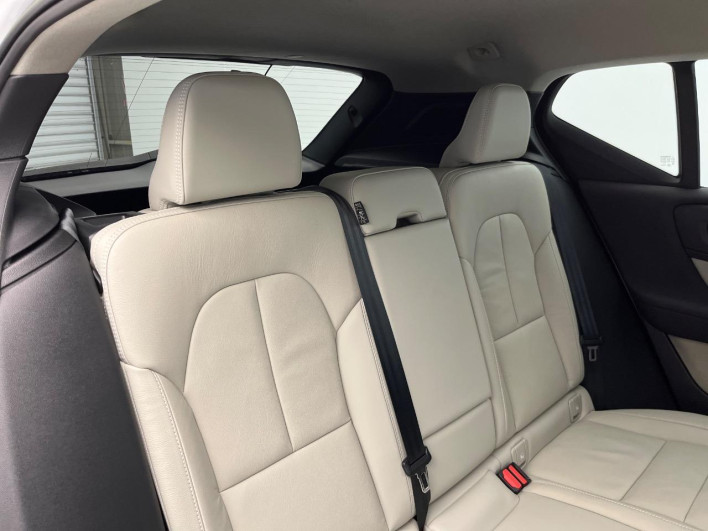 2022 Volvo XC40 5AA-XB420TXCM (UW-69f80e12cb91c)[9]