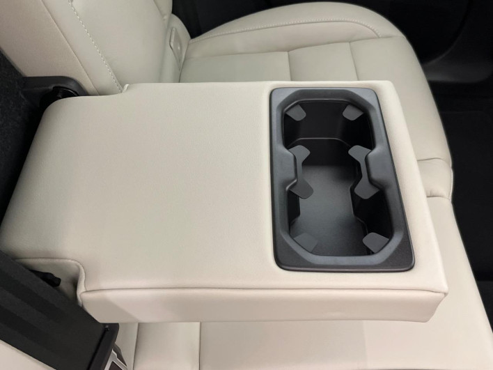 2022 Volvo XC40 5AA-XB420TXCM (UW-69f80e12cb91c)[21]