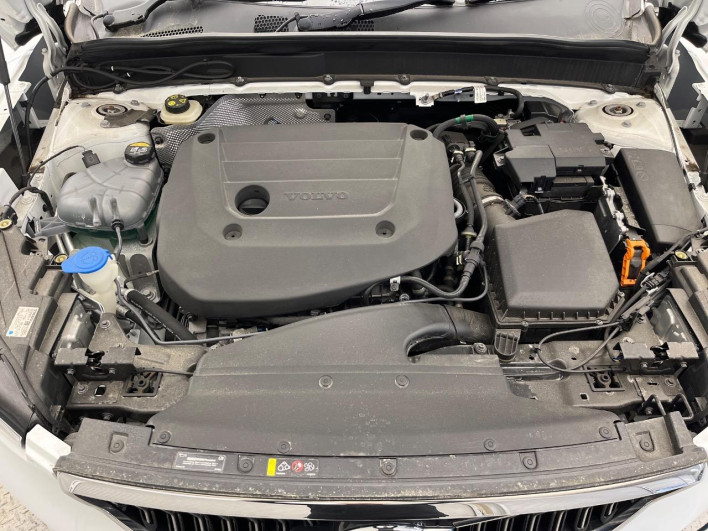 2022 Volvo XC40 5AA-XB420TXCM (UW-69f80e12cb91c)[4]