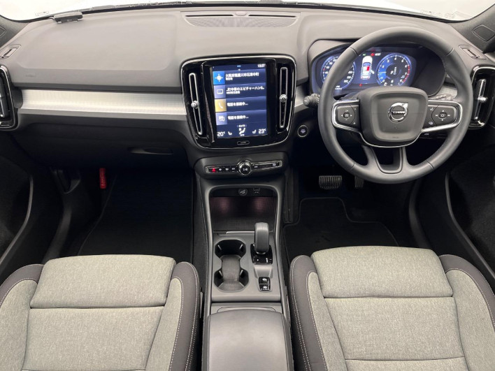2022 Volvo XC40 5AA-XB420TXCM (UW-69f80e1442d47)[22]