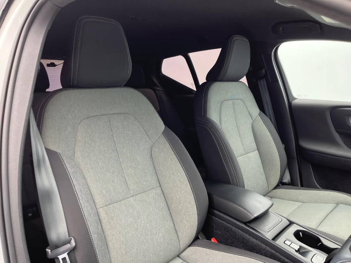 2022 Volvo XC40 5AA-XB420TXCM (UW-69f80e1442d47)[7]