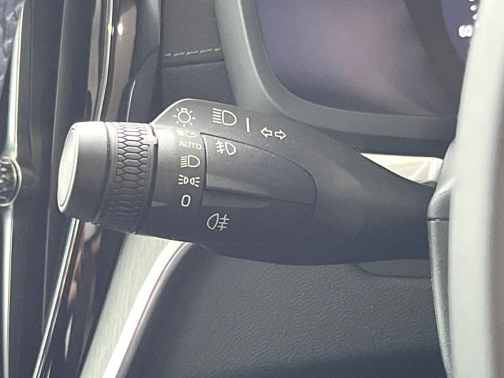 2023 Volvo V60 5AA-ZB420TM (UW-69f80e14a0da7)[21]