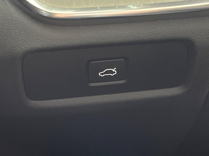 2023 Volvo V60 5AA-ZB420TM (UW-69f80e14a0da7)[23]