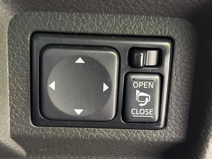 2013 Nissan Cube DBA-Z12 (UW-69f80e14bf8eb)[7]