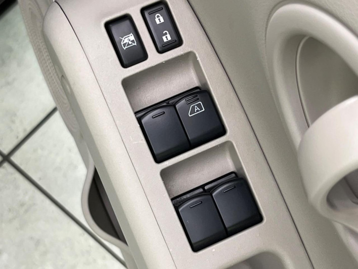 2013 Nissan Cube DBA-Z12 (UW-69f80e14bf8eb)[5]