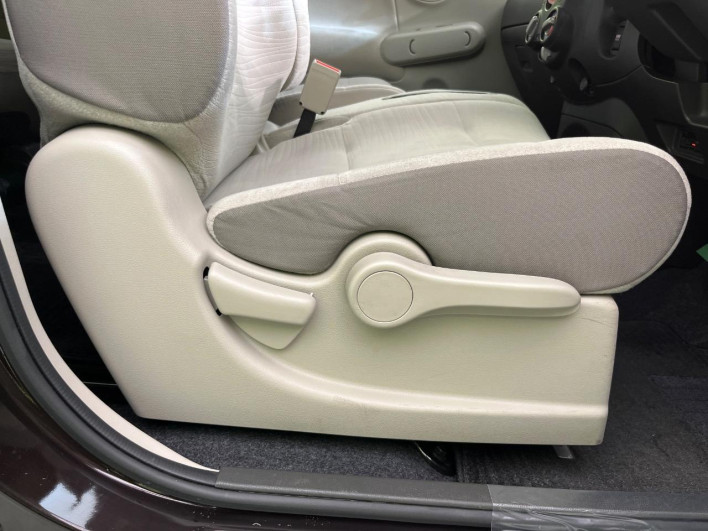2013 Nissan Cube DBA-Z12 (UW-69f80e14bf8eb)[25]
