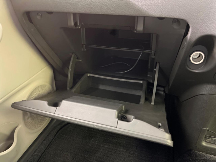 2013 Nissan Cube DBA-Z12 (UW-69f80e14bf8eb)[16]