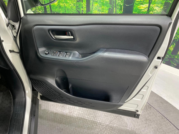 2014 Toyota Noah DBA-ZRR80W (UW-69f80e18d9079)[29]
