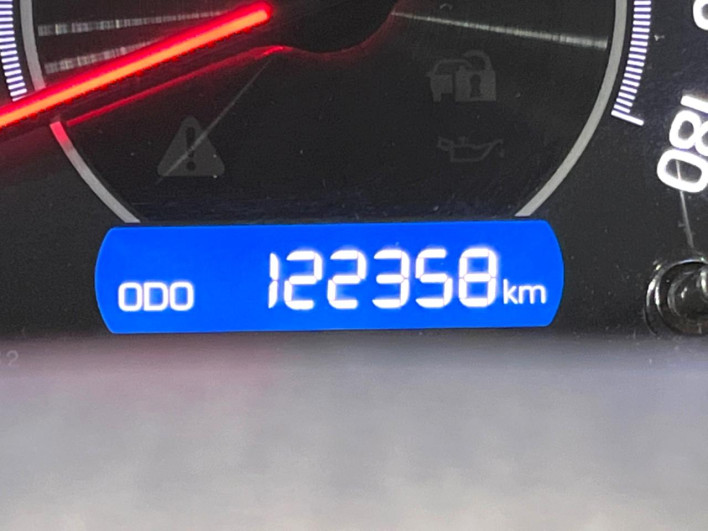 2018 Toyota Noah DBA-ZRR85W (UW-69f80e1f4f4e3)[2]