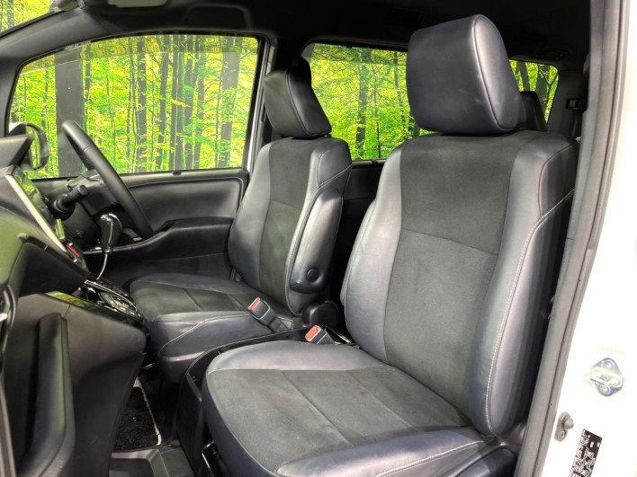 2018 Toyota Noah DBA-ZRR85W (UW-69f80e1f4f4e3)[23]
