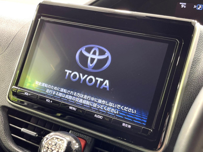 2018 Toyota Noah DBA-ZRR85W (UW-69f80e1f4f4e3)[17]