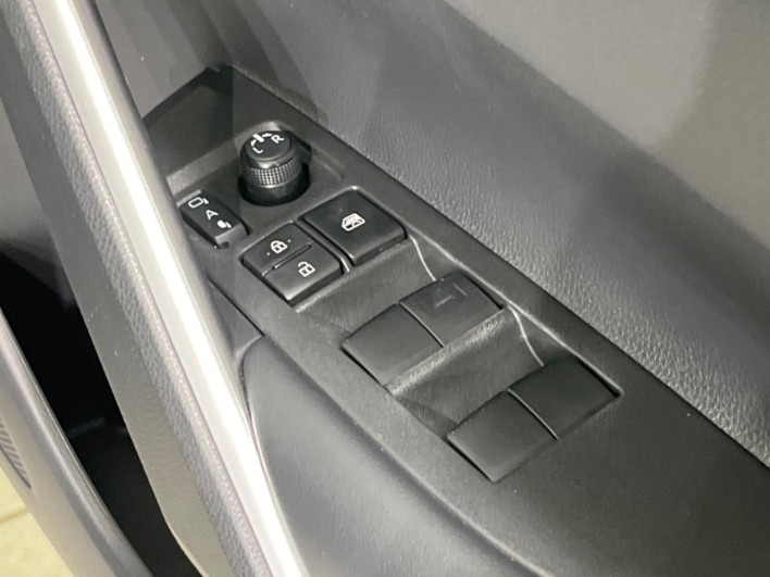 2022 Toyota Corolla Cross 6AA-ZVG15 (UW-69f80e235da3d)[4]