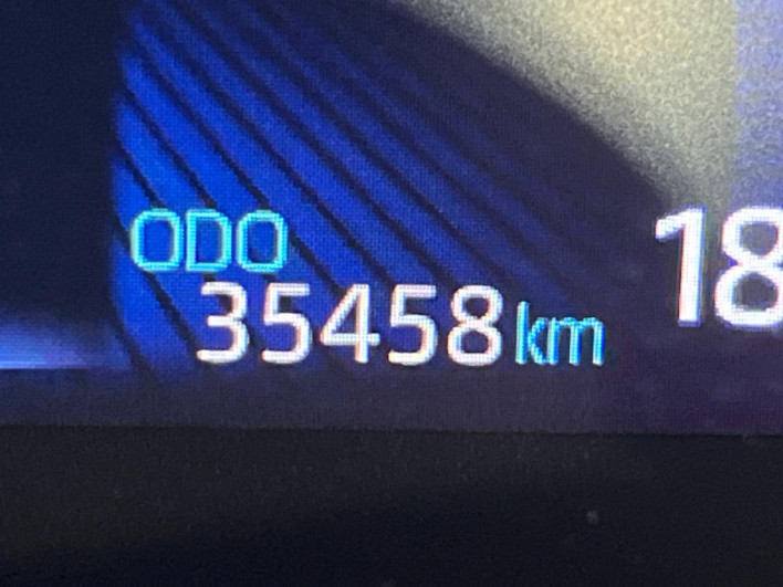 2022 Toyota Corolla Cross 6AA-ZVG15 (UW-69f80e235da3d)[2]