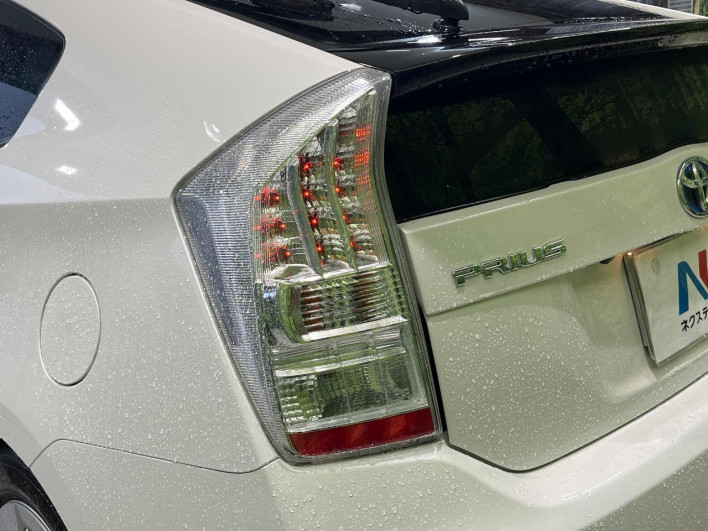 2010 Toyota Prius DAA-ZVW30 (UW-69f80e2578164)[21]