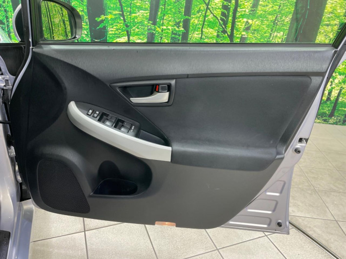 2012 Toyota Prius DAA-ZVW30 (UW-69f80e265e309)[21]