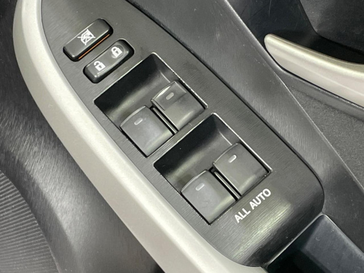2012 Toyota Prius DAA-ZVW30 (UW-69f80e265e309)[22]