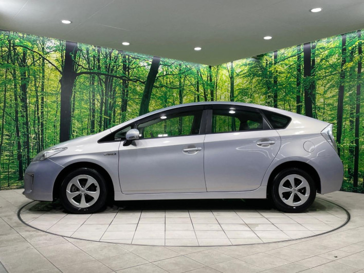 2012 Toyota Prius DAA-ZVW30 (UW-69f80e265e309)[25]